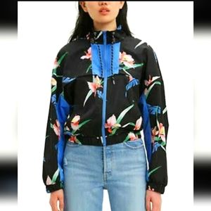 Vintage 90s inspired cropped and boxy Levi's windbreaker